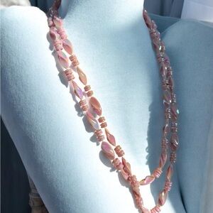 Vintage 1980s Lilac Acrylic Beaded Necklace.